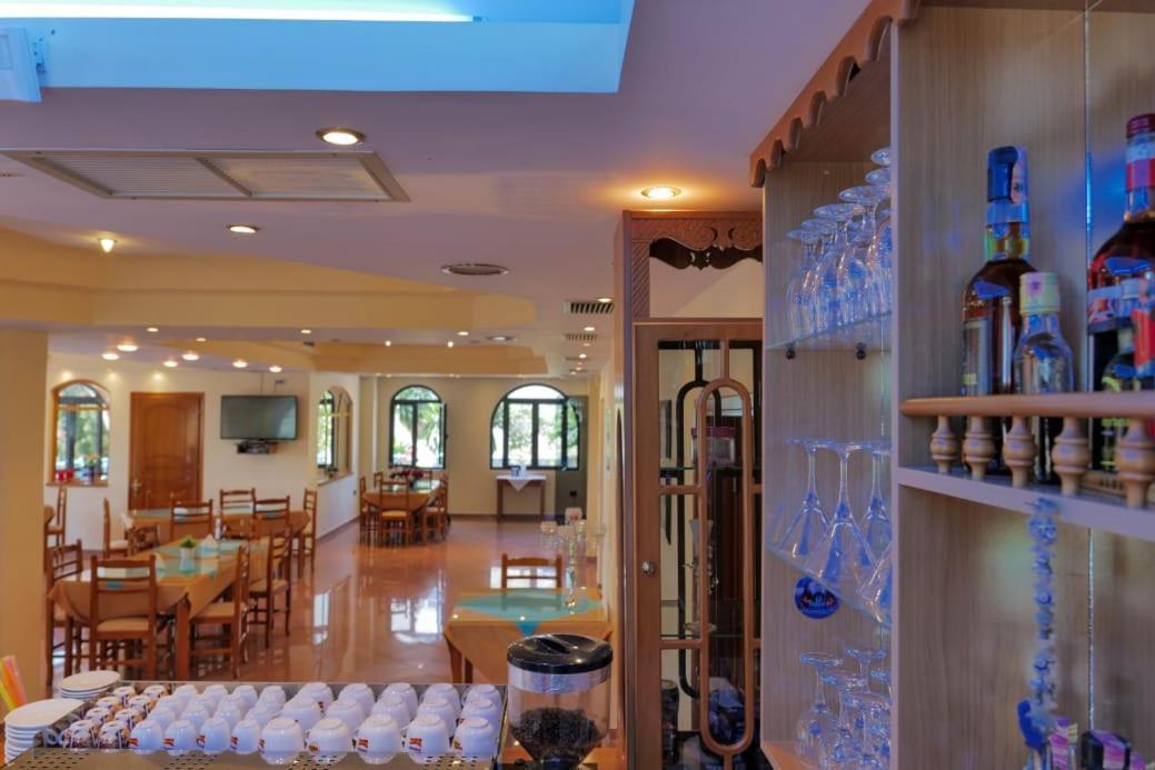 Blue Heaven Hotel Саранда Екстер'єр фото