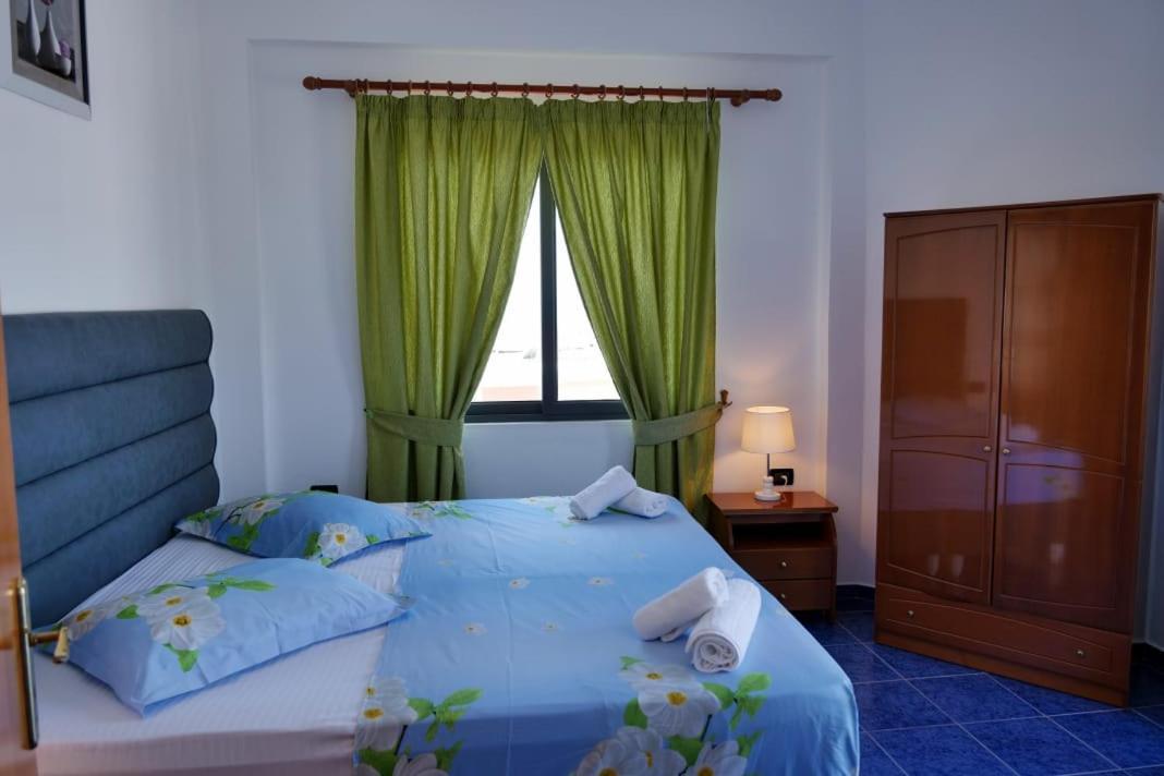 Blue Heaven Hotel Саранда Екстер'єр фото
