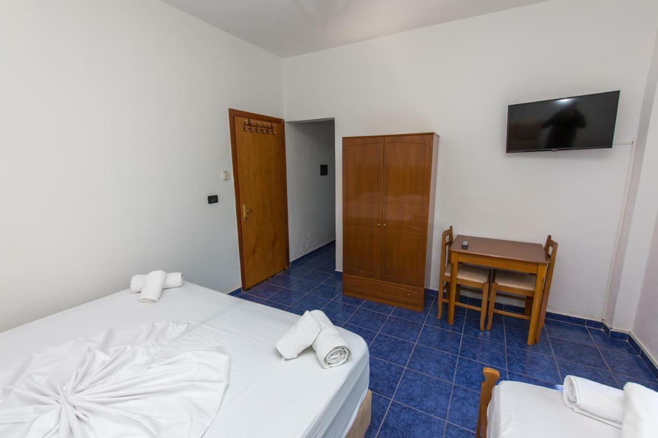 Blue Heaven Hotel Саранда Екстер'єр фото