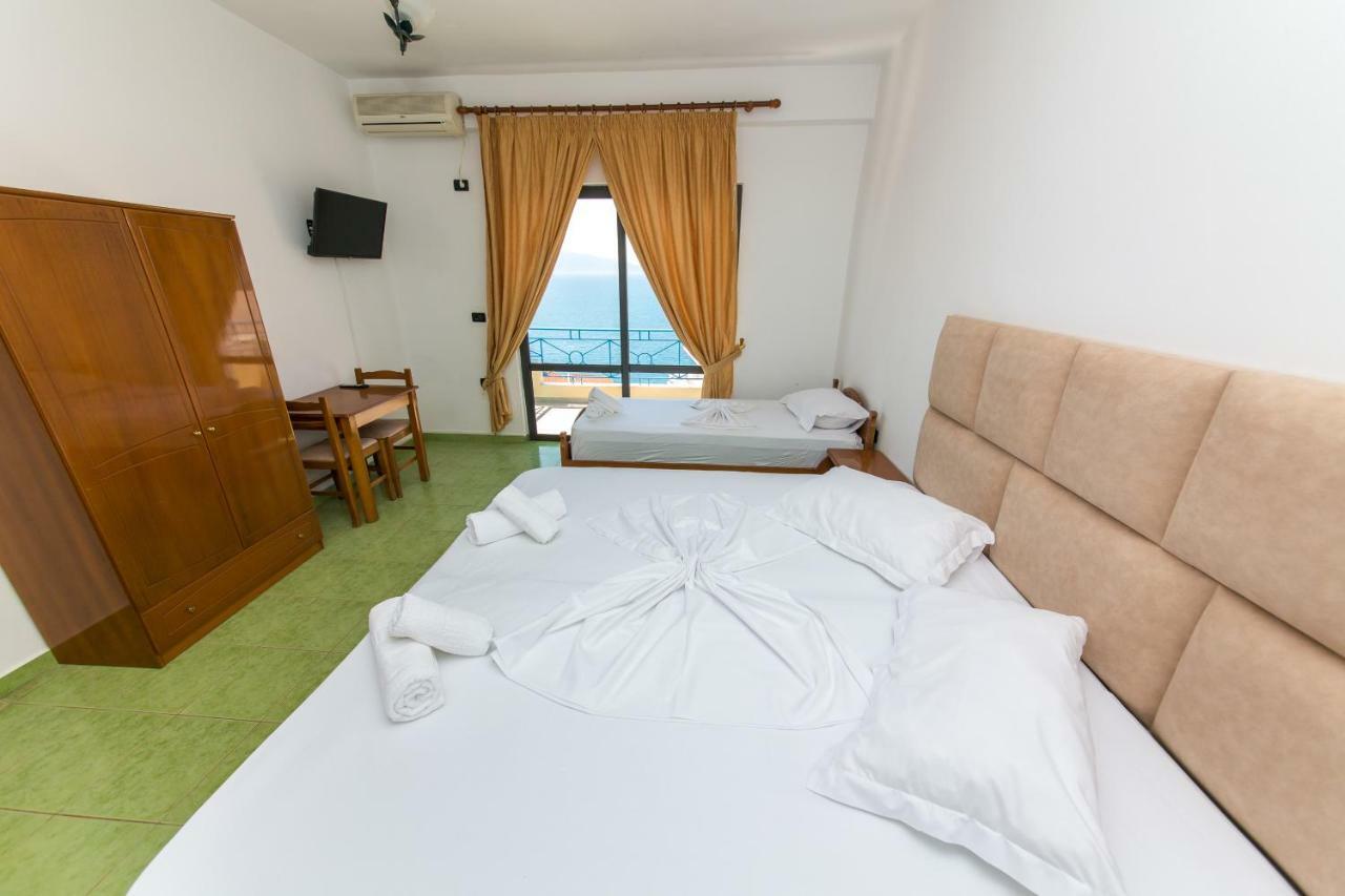 Blue Heaven Hotel Саранда Екстер'єр фото