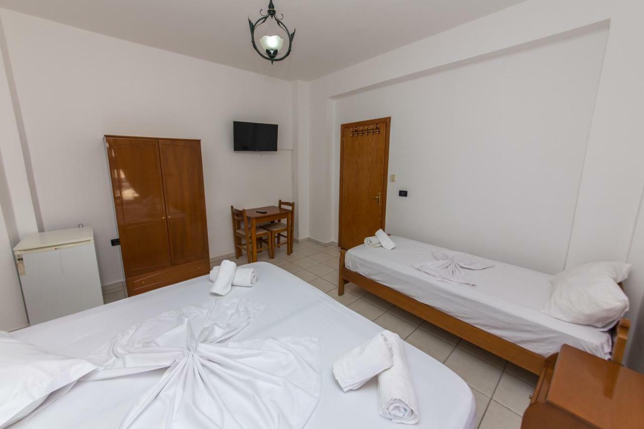 Blue Heaven Hotel Саранда Екстер'єр фото