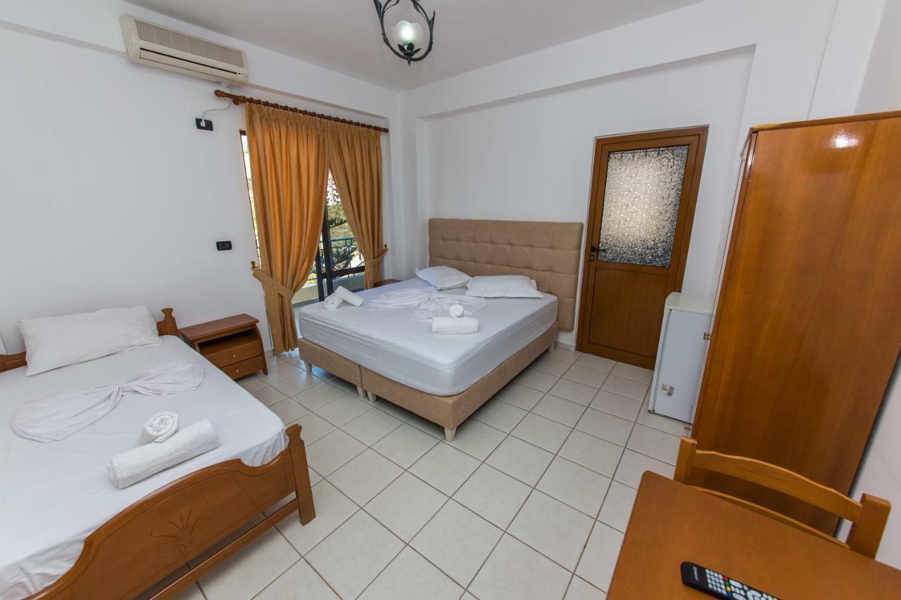 Blue Heaven Hotel Саранда Екстер'єр фото