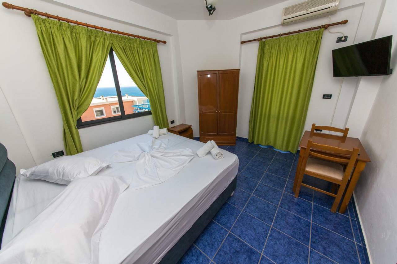 Blue Heaven Hotel Саранда Екстер'єр фото